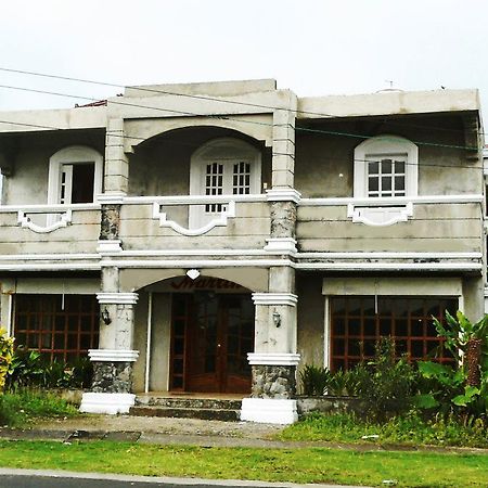Martin'S Inn Basco Luaran gambar